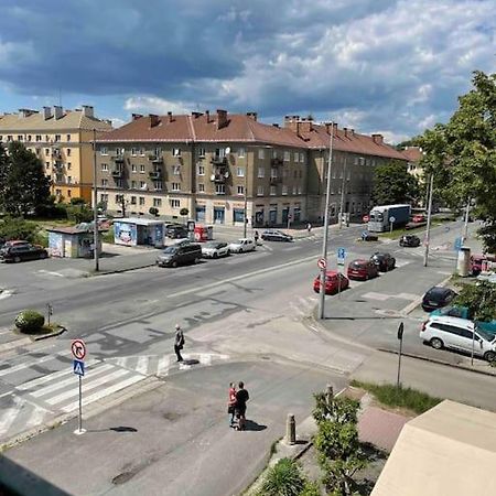 Priestranny 3 Izb. Apartman V Centre S Parkovanim. Банська Бистриця Екстер'єр фото
